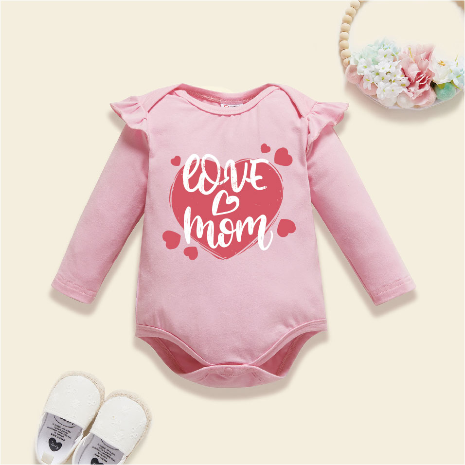 

Baby Girl Graphic Heart-shaped and Letter Print Long-sleeve Romper