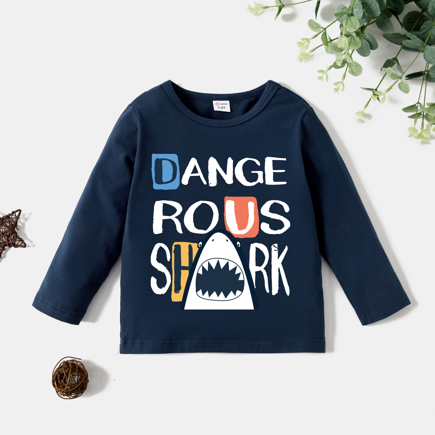 

Toddler Boy Graphic Shark and Letter Print Long-sleeve Tee