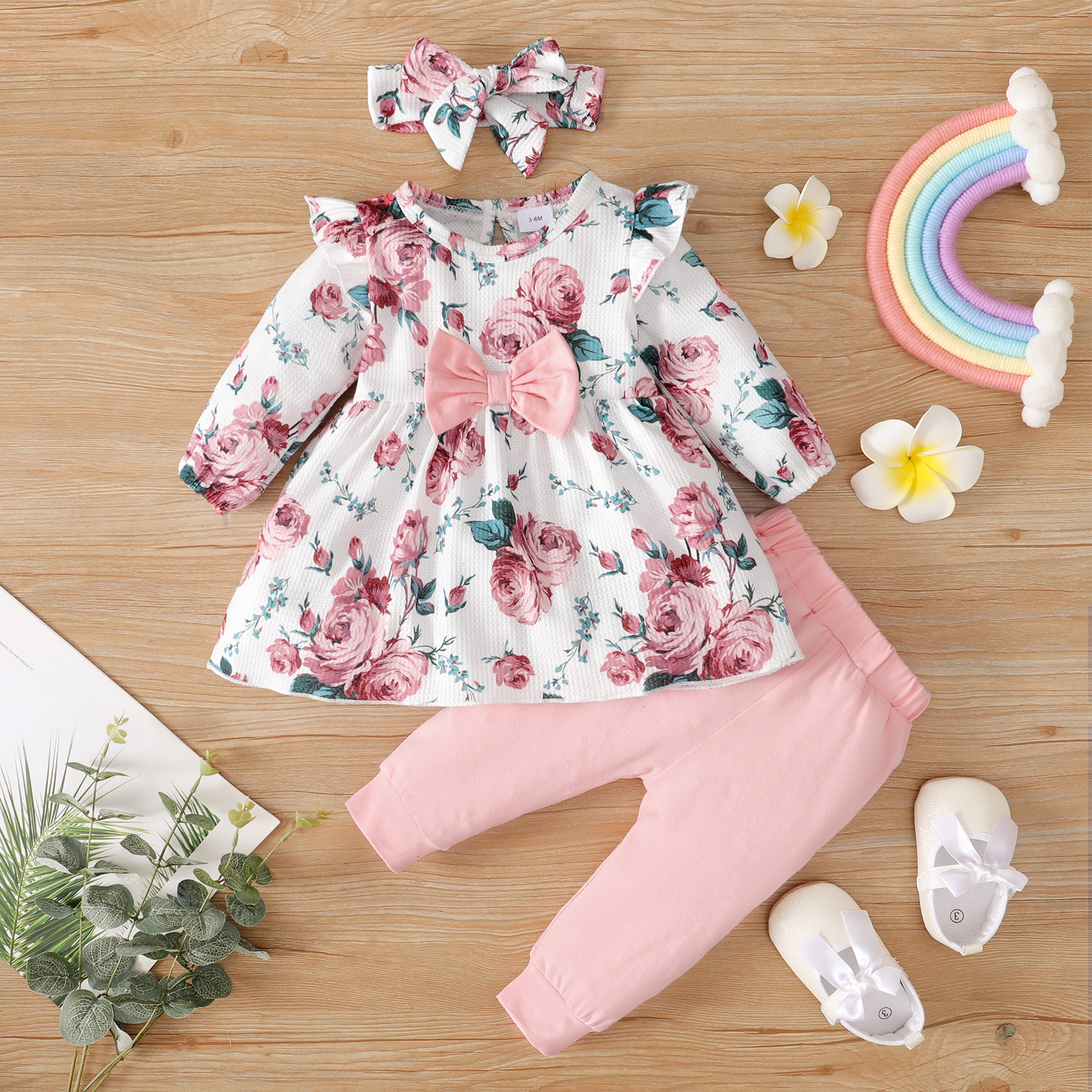 

3pcs Baby All Over Pink Floral Print Ruffle Long-sleeve Top and Solid Trousers Set