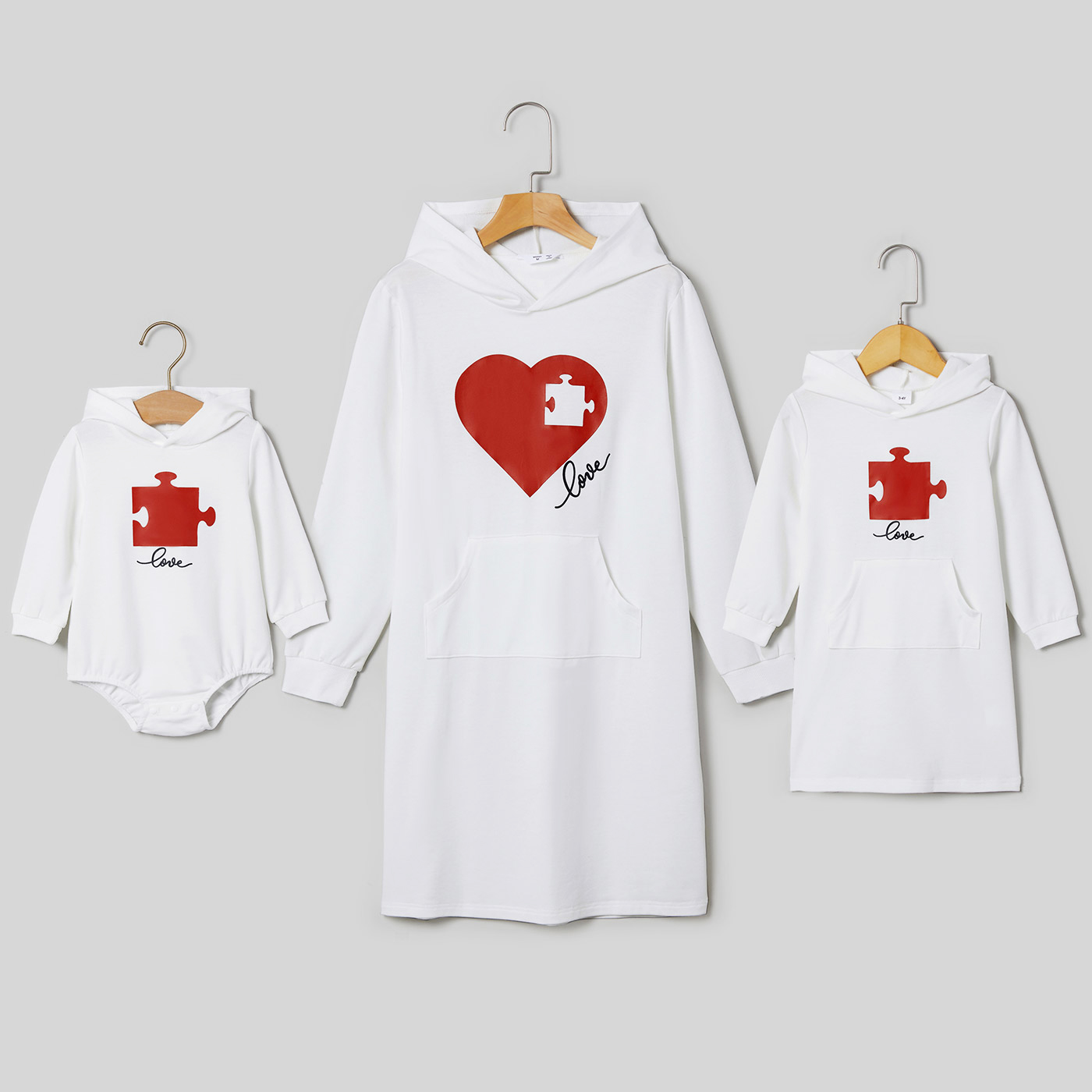 

Love Heart Puzzle Pieces Print White Long-sleeve Midi Hoodie Dress for Mom and Me