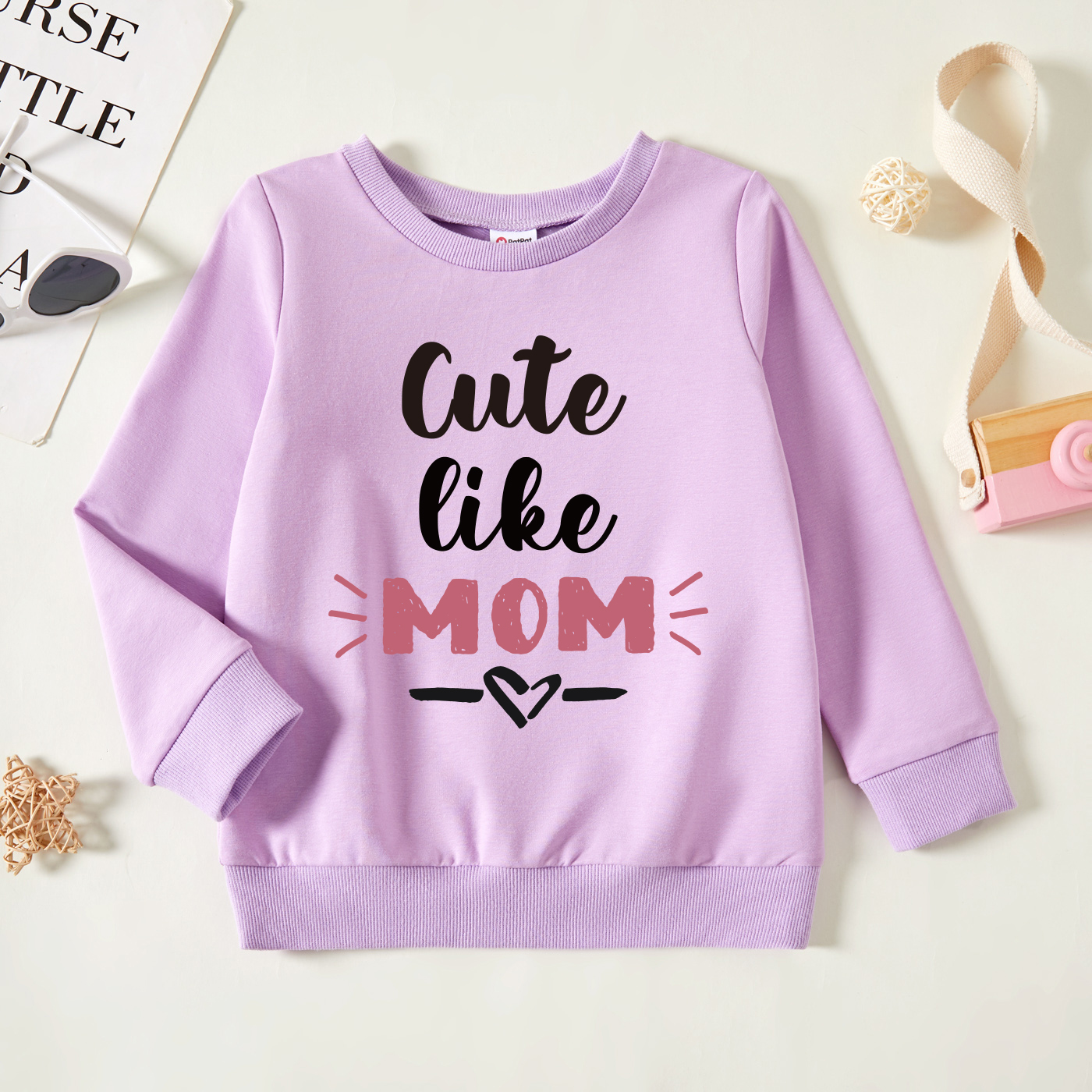 

Toddler Girl Graphic Letter and Heart-shaped Print Long-sleeve Pullover