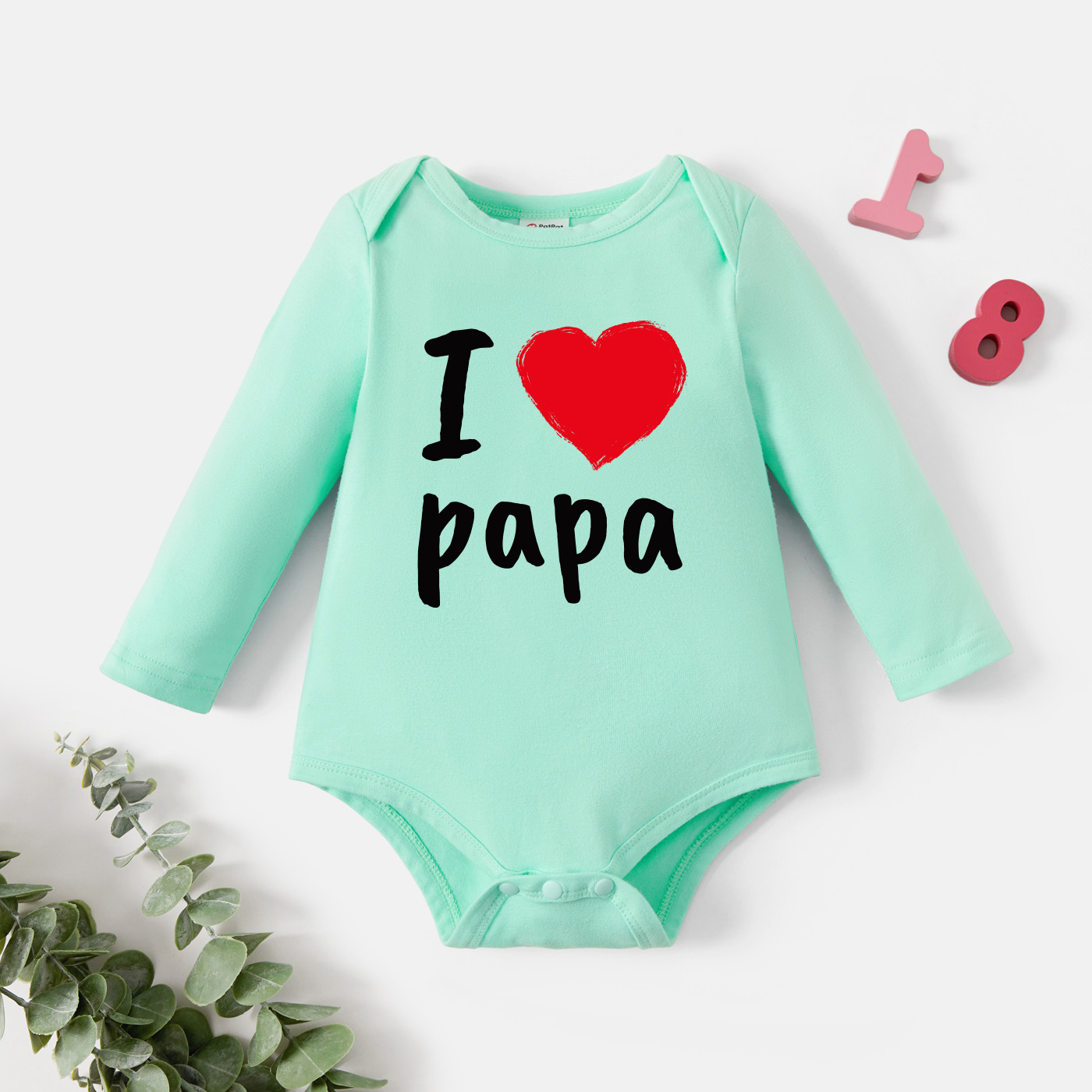 

Baby Graphic Heart-shaped and Letter Print Long-sleeve Romper