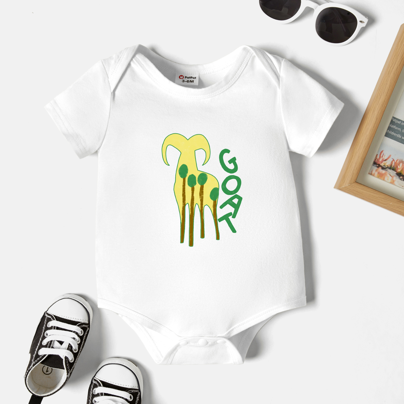 

Baby Graphic White Short-sleeve Romper