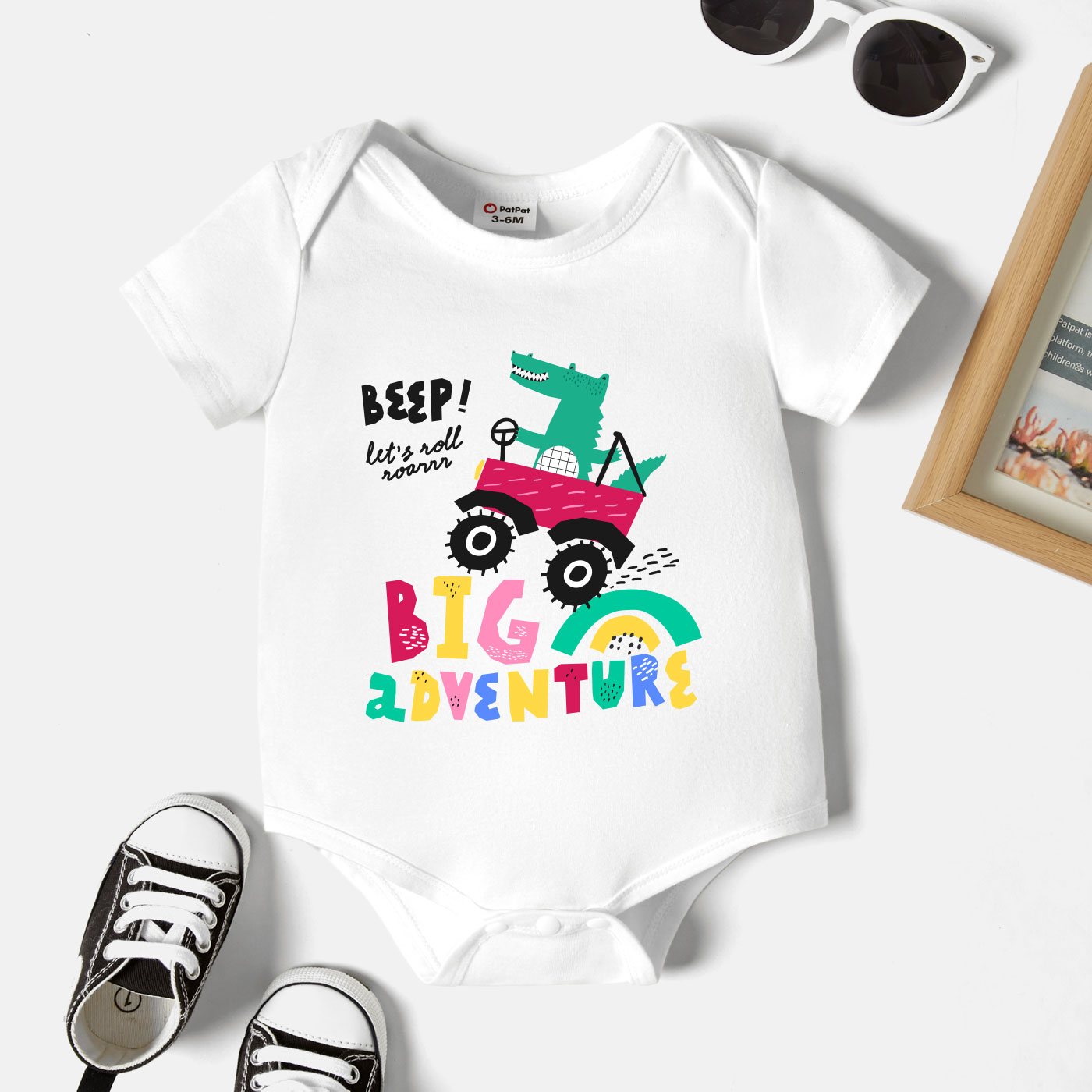 

Baby Graphic White Short-sleeve Romper