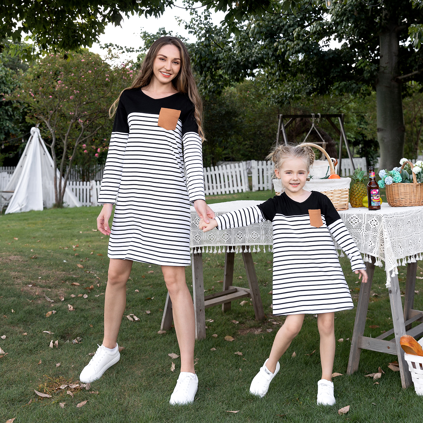 

Stripe Print Splice Long-sleeve Matching Black and White Midi Dresses