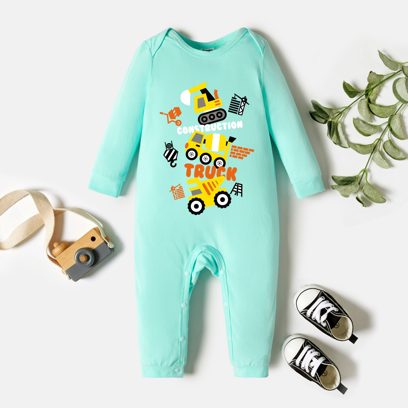 

Baby Boy Graphic Truck and Excavator and Letter Print Long-sleeve Jumpsuit