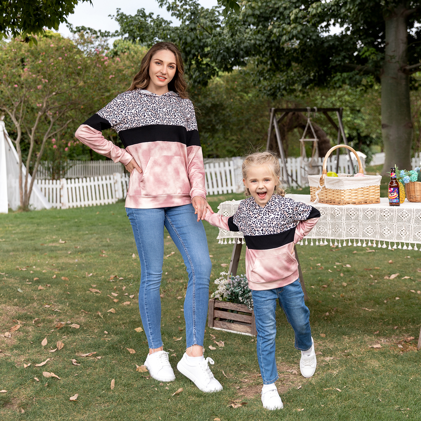 

Leopard Print Color Block Long-sleeve Hooded Sweatshirts for Mom and Me