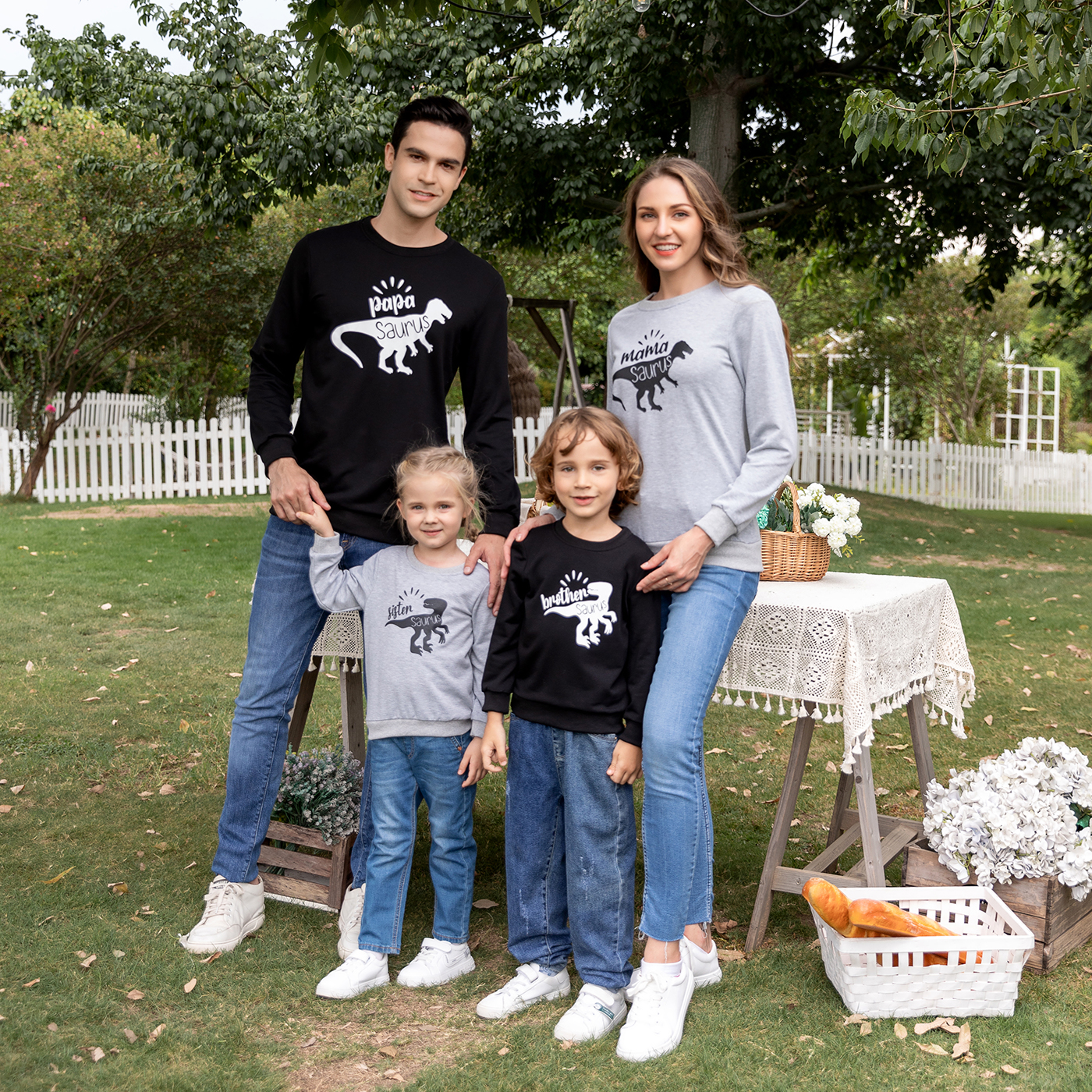 

Dinosaur Print Family Matching Long Sleeve Sweatshirts