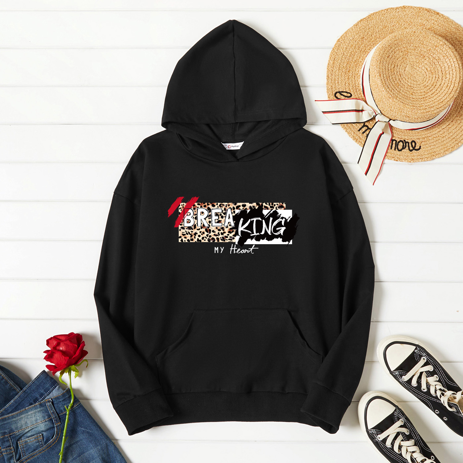 

Graphic Black Long-sleeve Hooded Pullover For Women