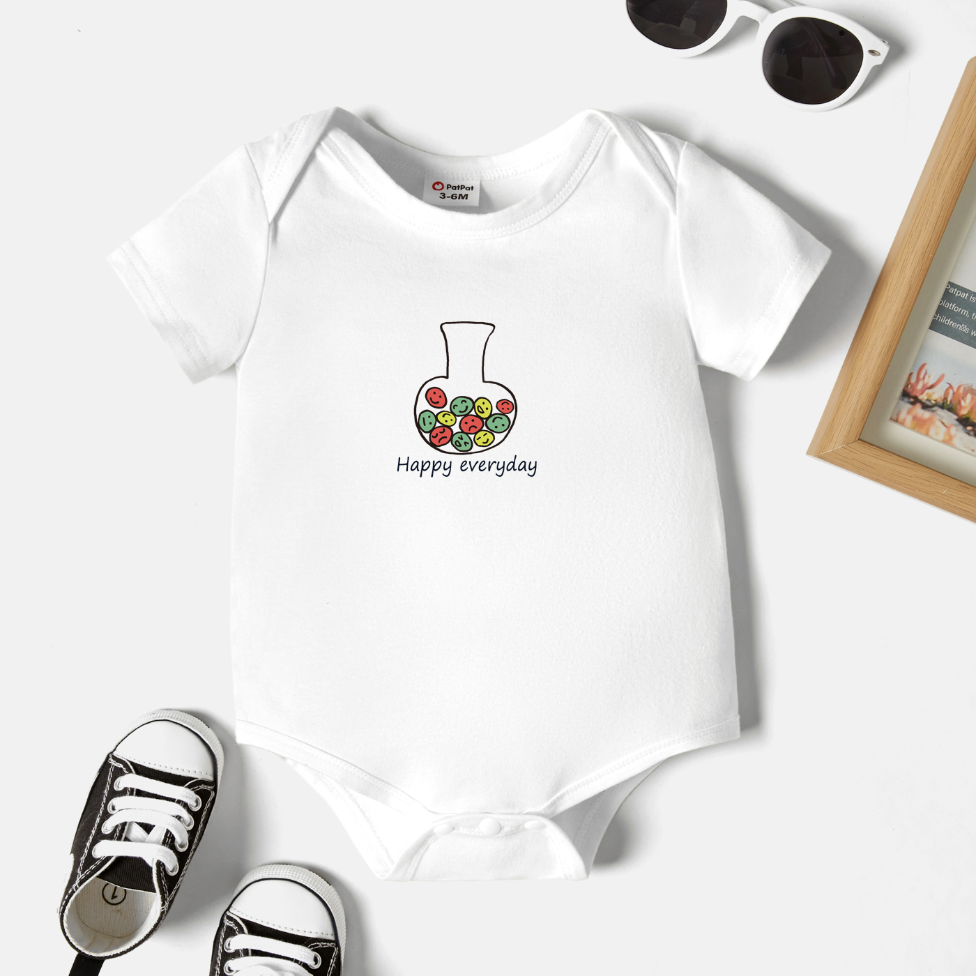 

Baby Graphic White Short-sleeve Romper