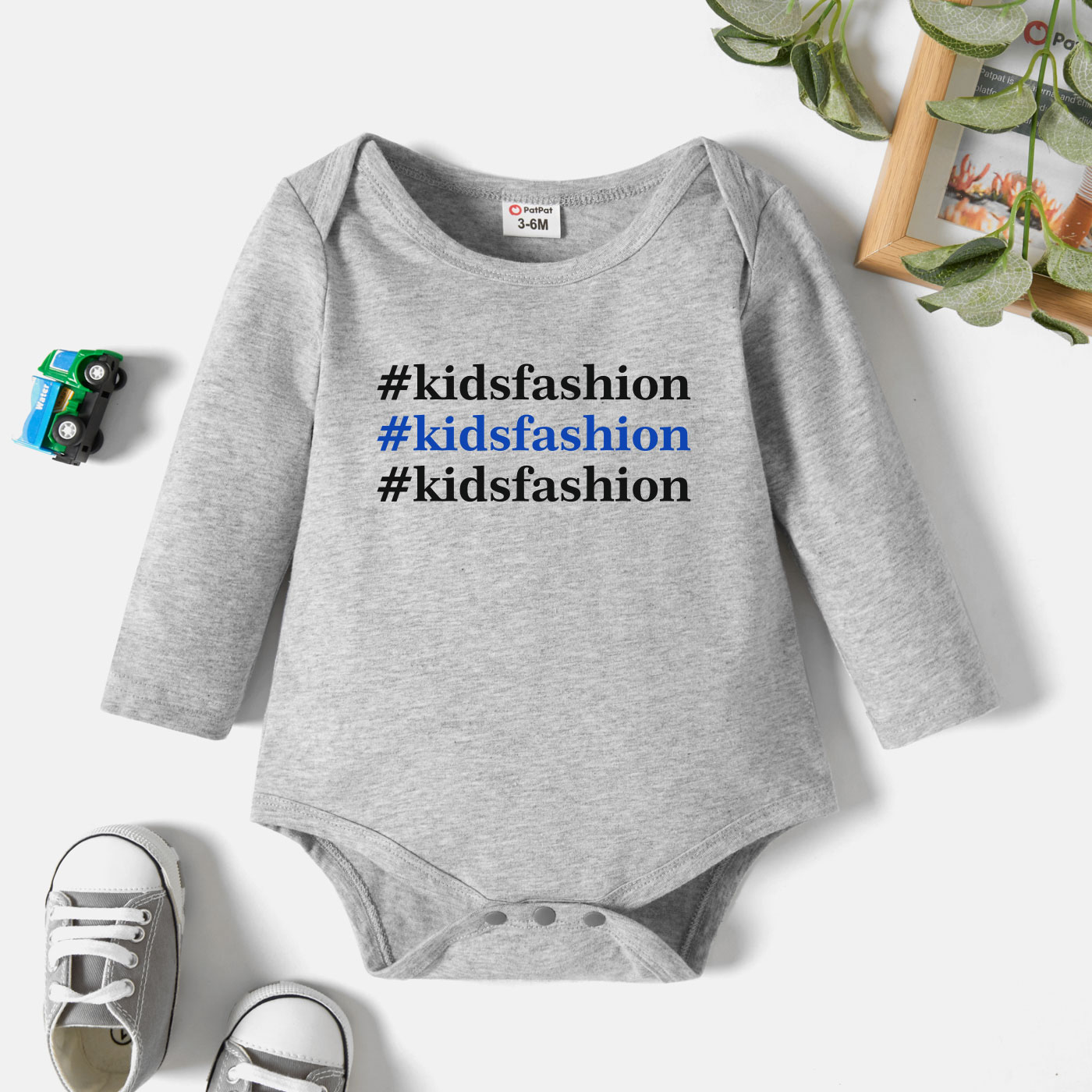 

Baby Graphic Light gray Long-sleeve Romper