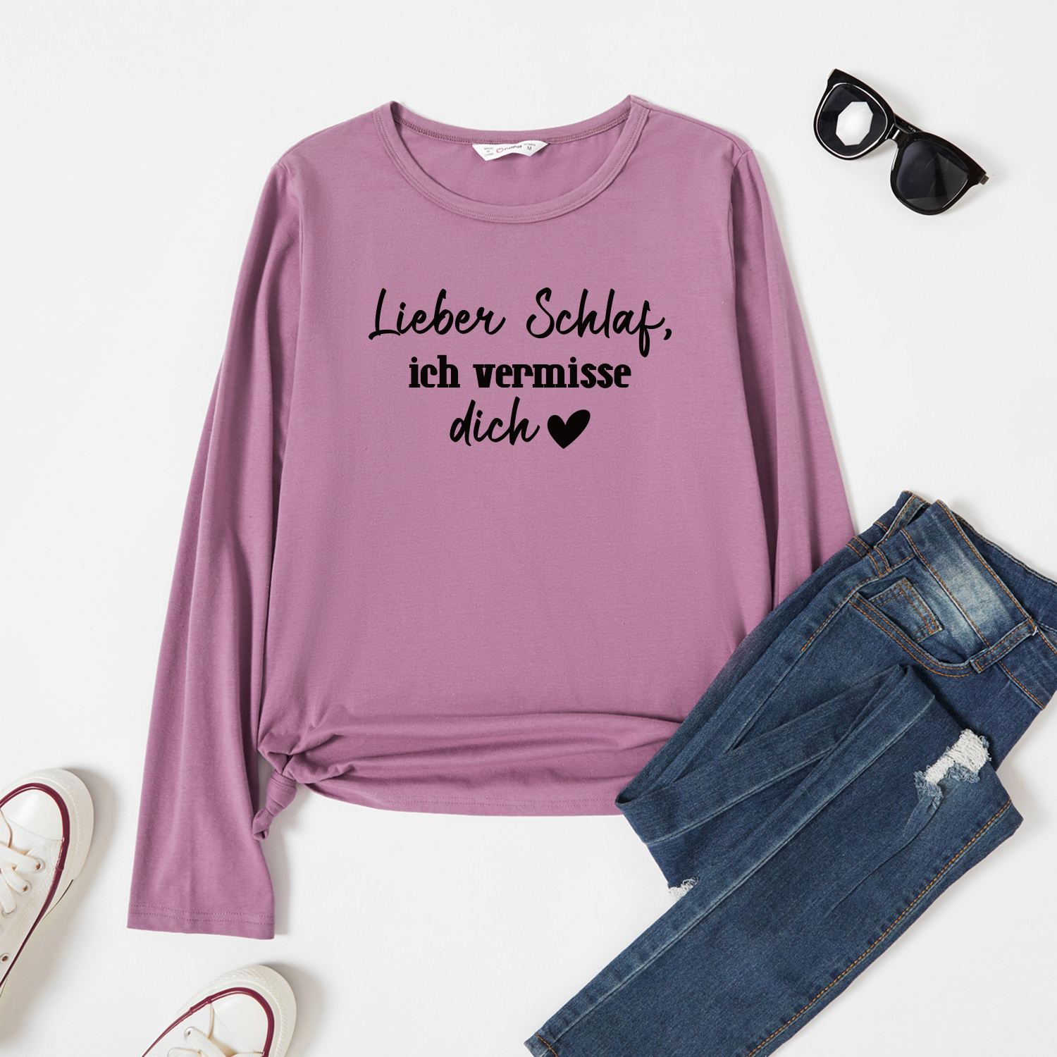 

Women Graphic Letter and Heart Print Round-collar Long-sleeve Tee