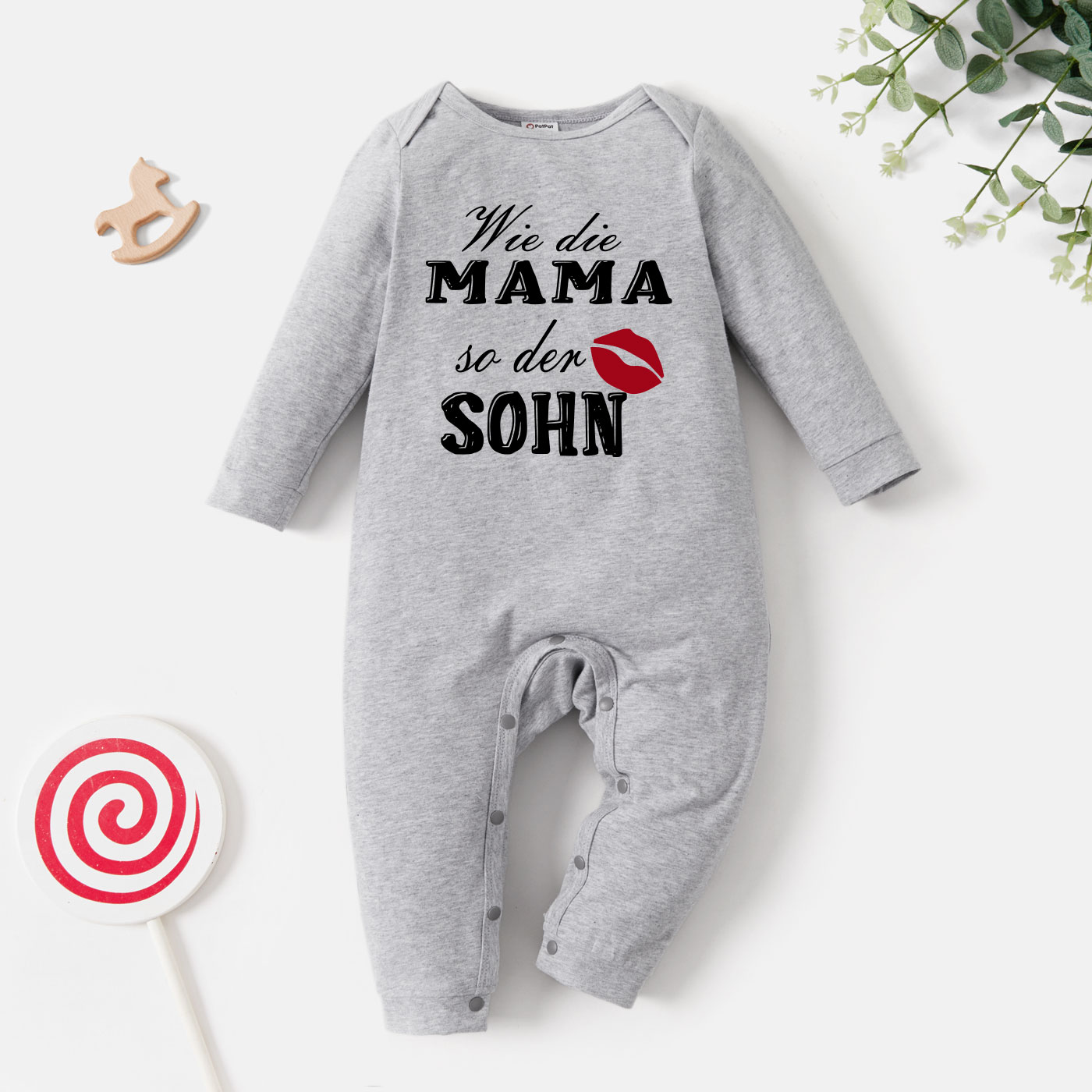 

Baby Graphic Kiss and Letter Print Long-sleeve Jumpsuit