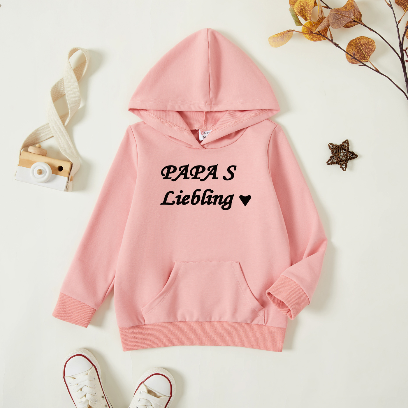 

Toddler Graphic Letter and Heart Print Long-sleeve Hooded Pullover