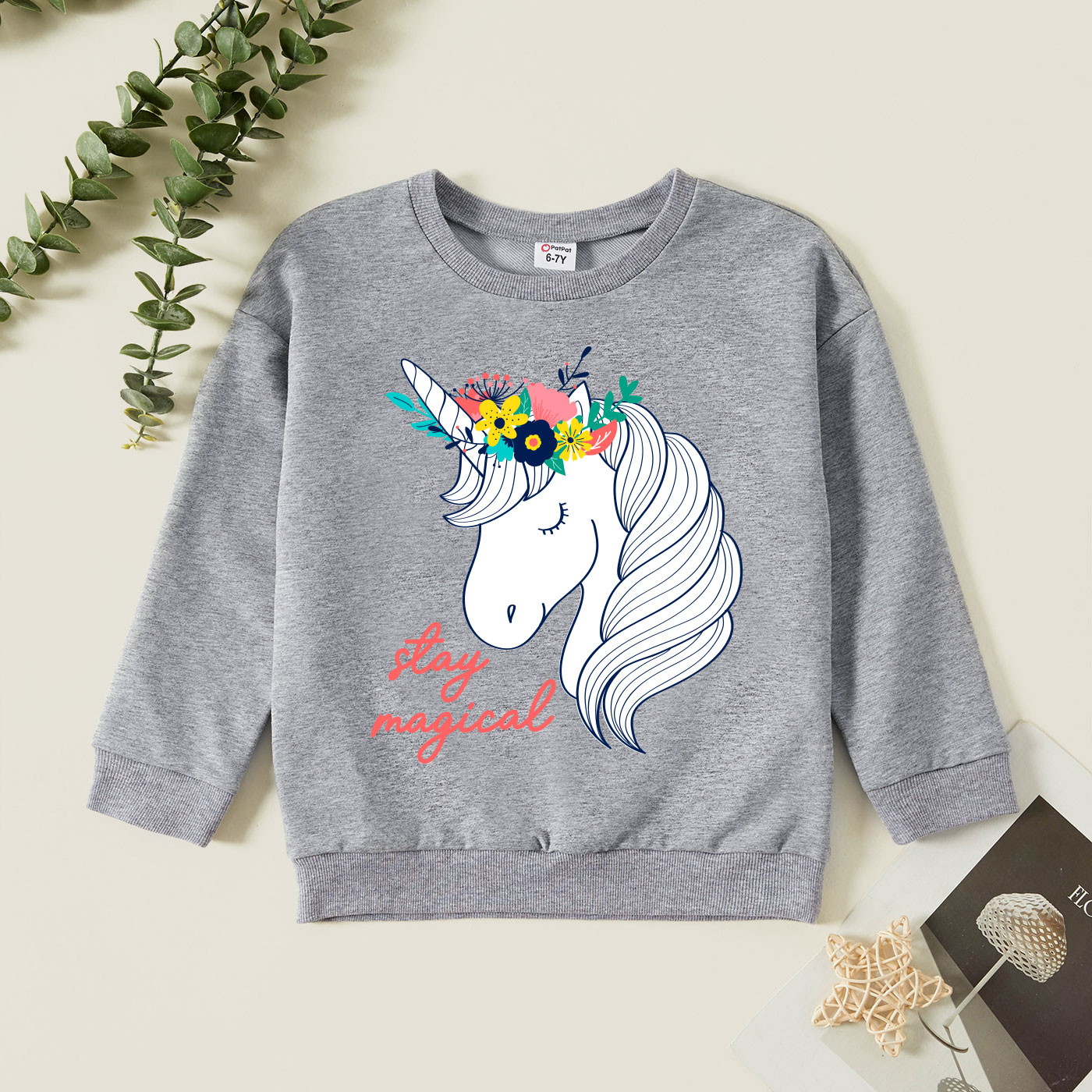 

Kid Girl Graphic Letter and Unicorn Print Long-sleeve Pullover