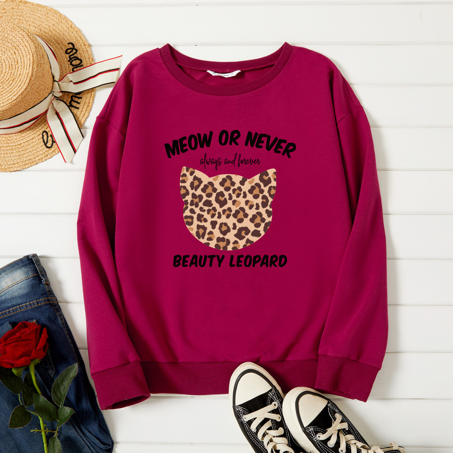 

Woman Graphic Cat & Letter Print Long-sleeve Pullover