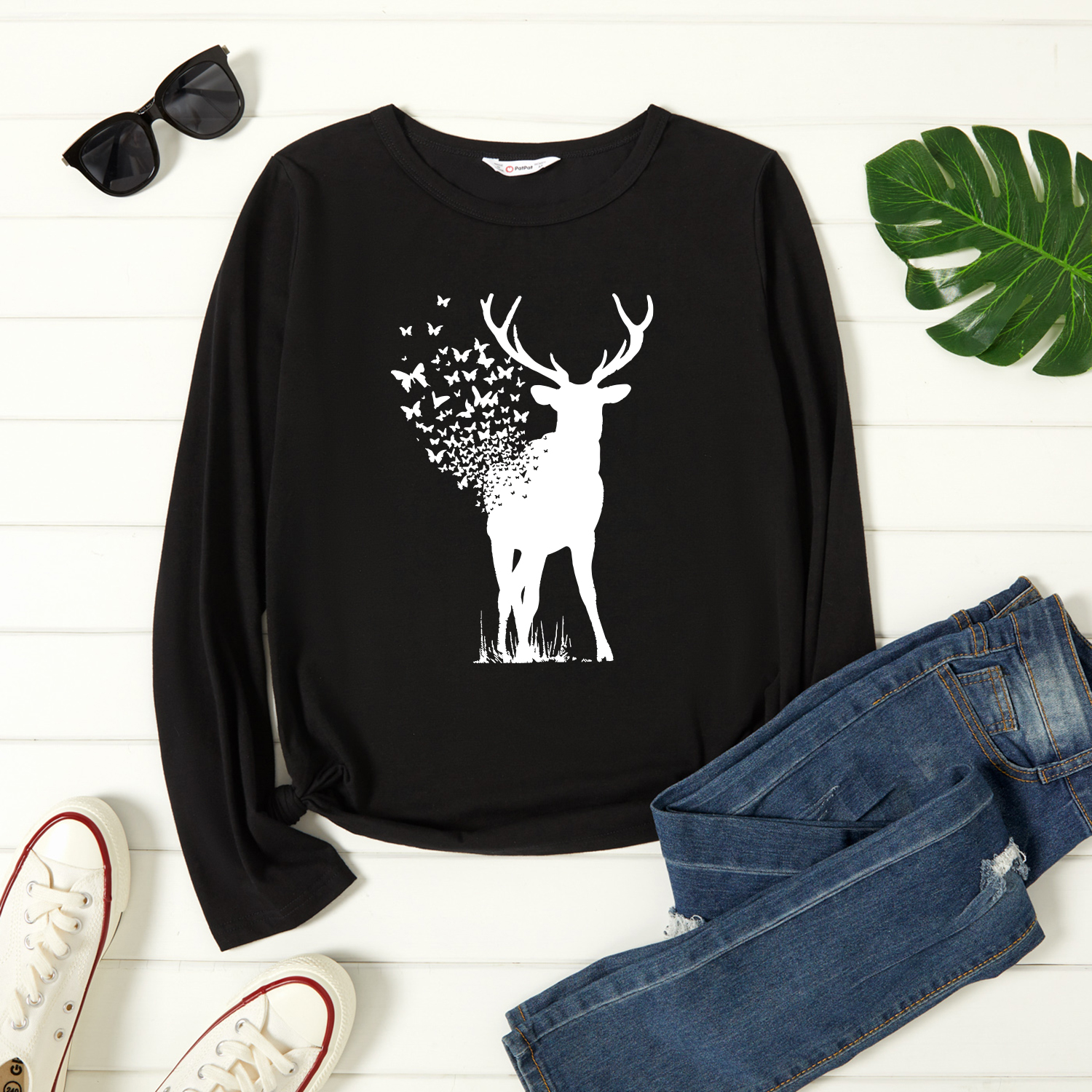 

Women Graphic Elk and Butterfly Print Round-collar Long-sleeve Tee