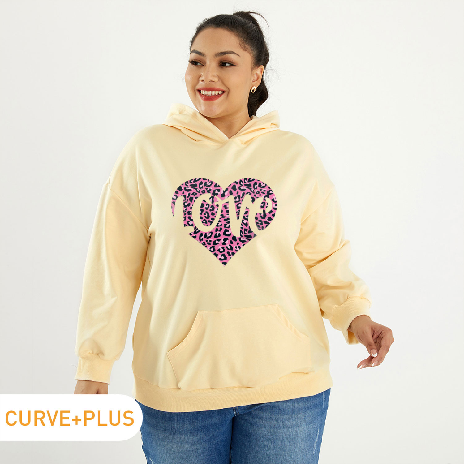 

Women Plus Size Graphic Letter & Heart Print Long-sleeve Hooded Pullover