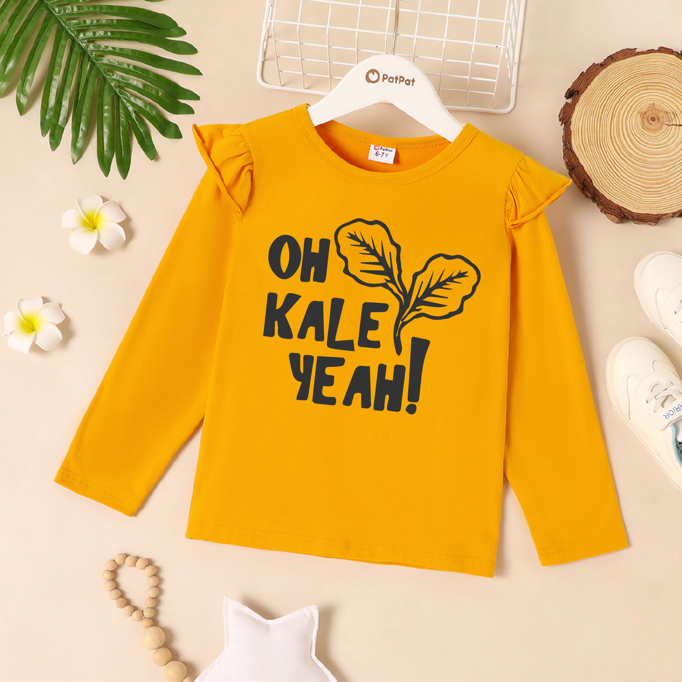 

Kid Girl Graphic Vegetable and Letter Print Ruffled Long-sleeve Tee