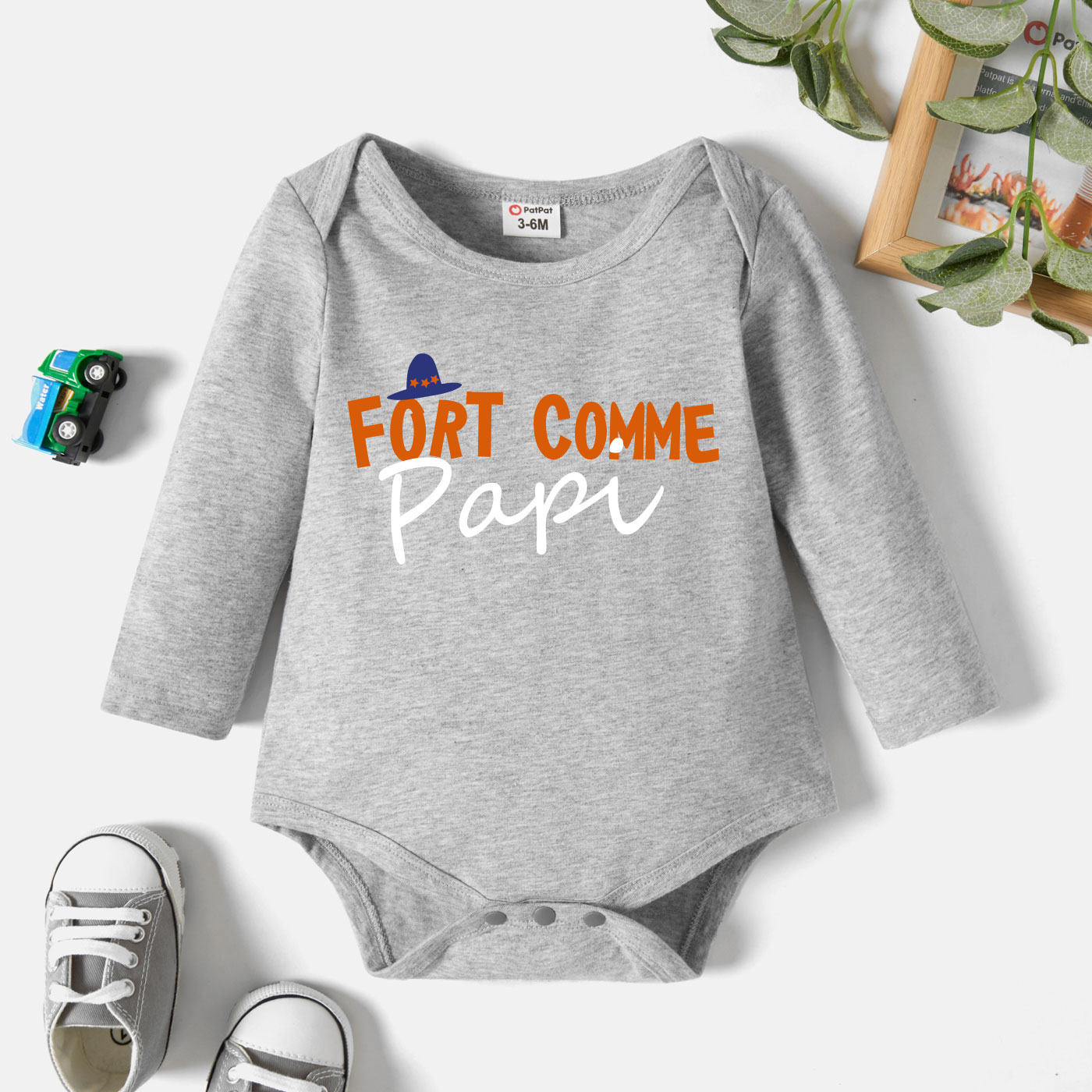

Baby Graphic Letter Print Long-sleeve Romper