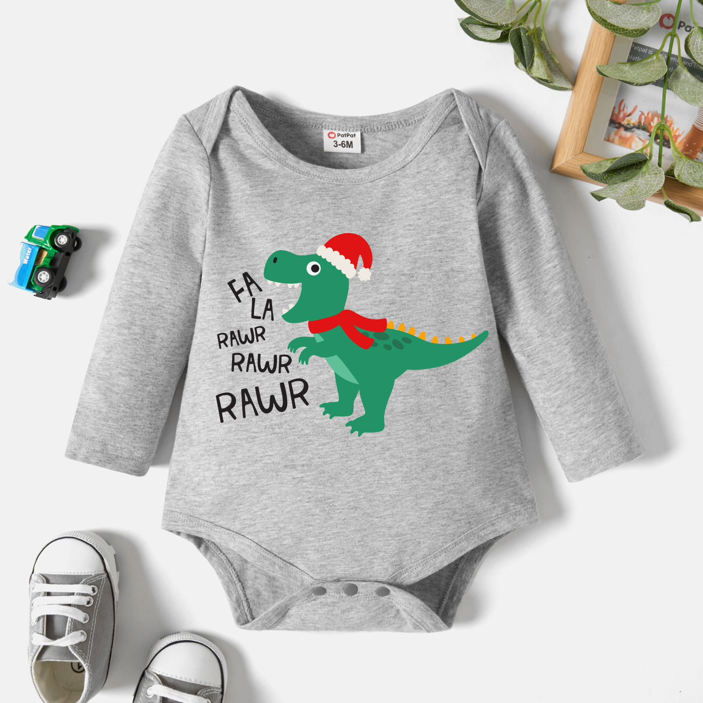 

Christmas Baby Boy Graphic Dinosaur and Letter Print Long-sleeve Romper