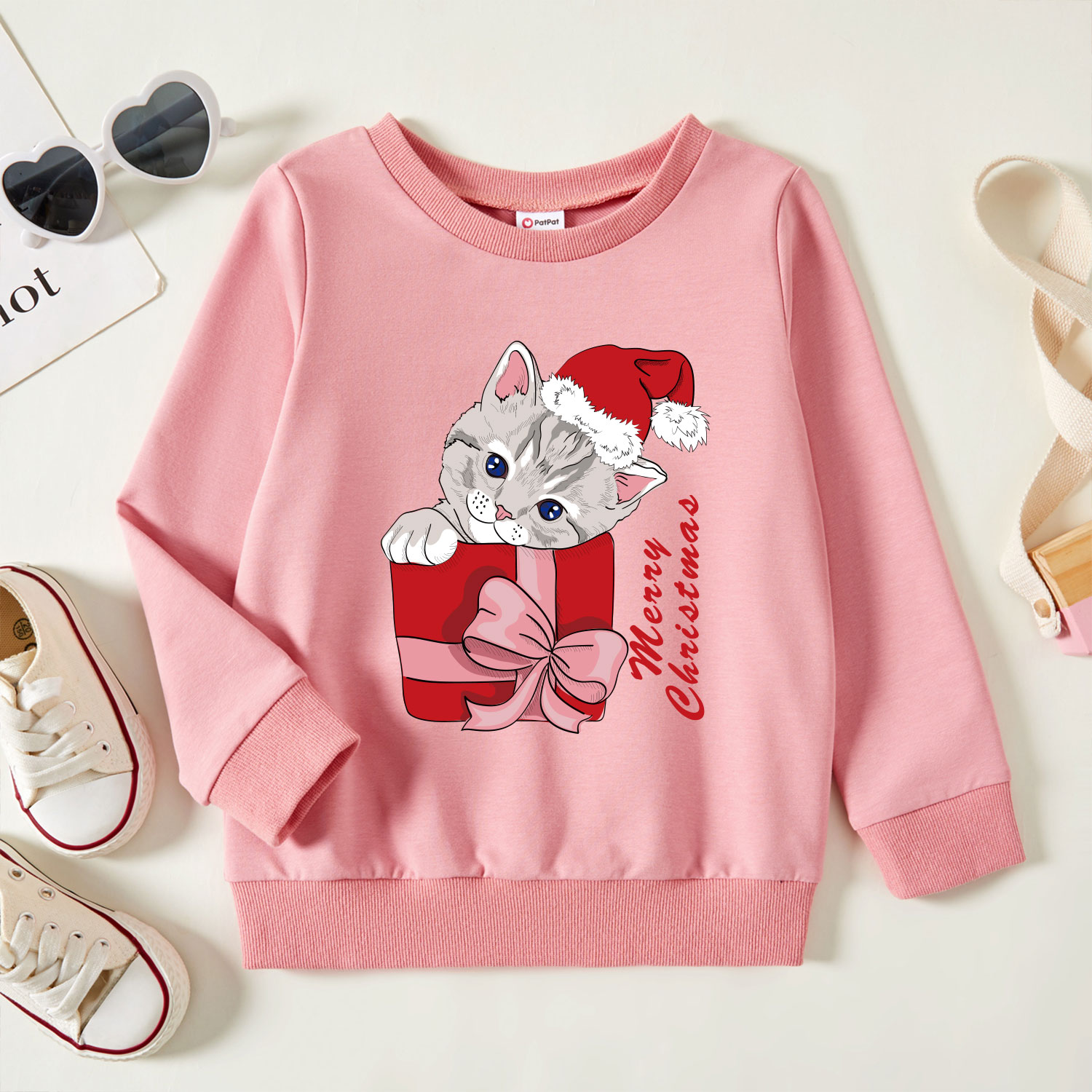

Christmas Toddler Graphic Cat and Gift and Letter Print Long-sleeve Pullover