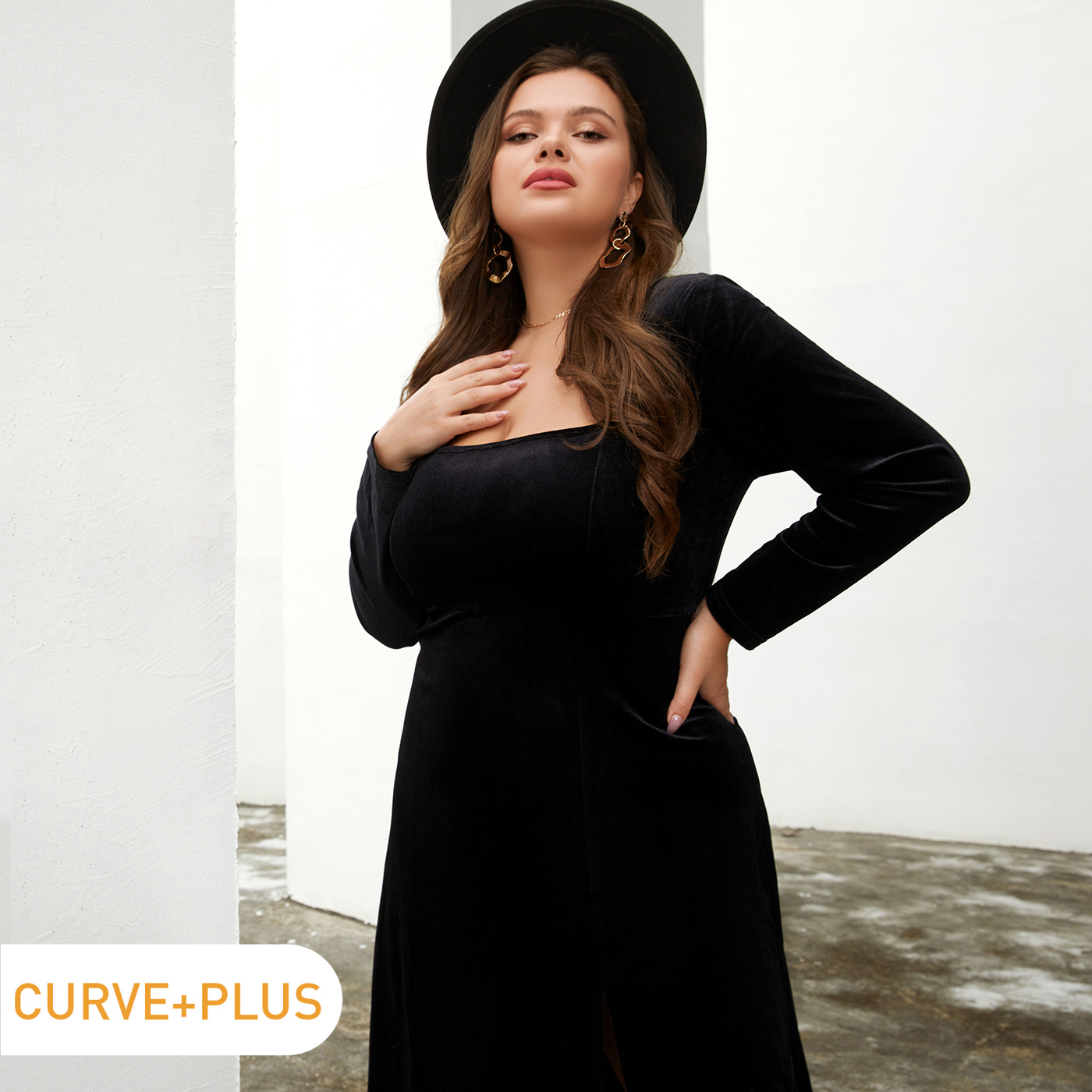 

Women Plus Size Sexy Square Neck Slit Long-sleeve Black Velvet Dress