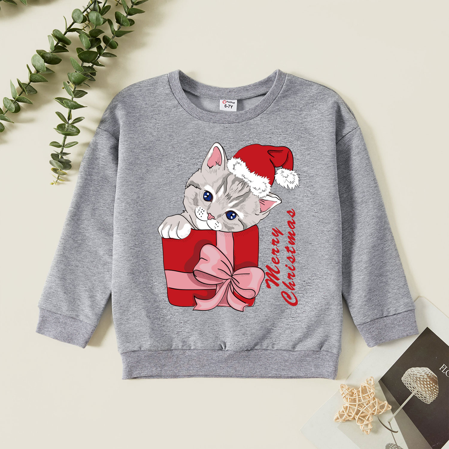 

Christmas Kid Graphic Cat and Letter and Gift Print Long-sleeve Pullover