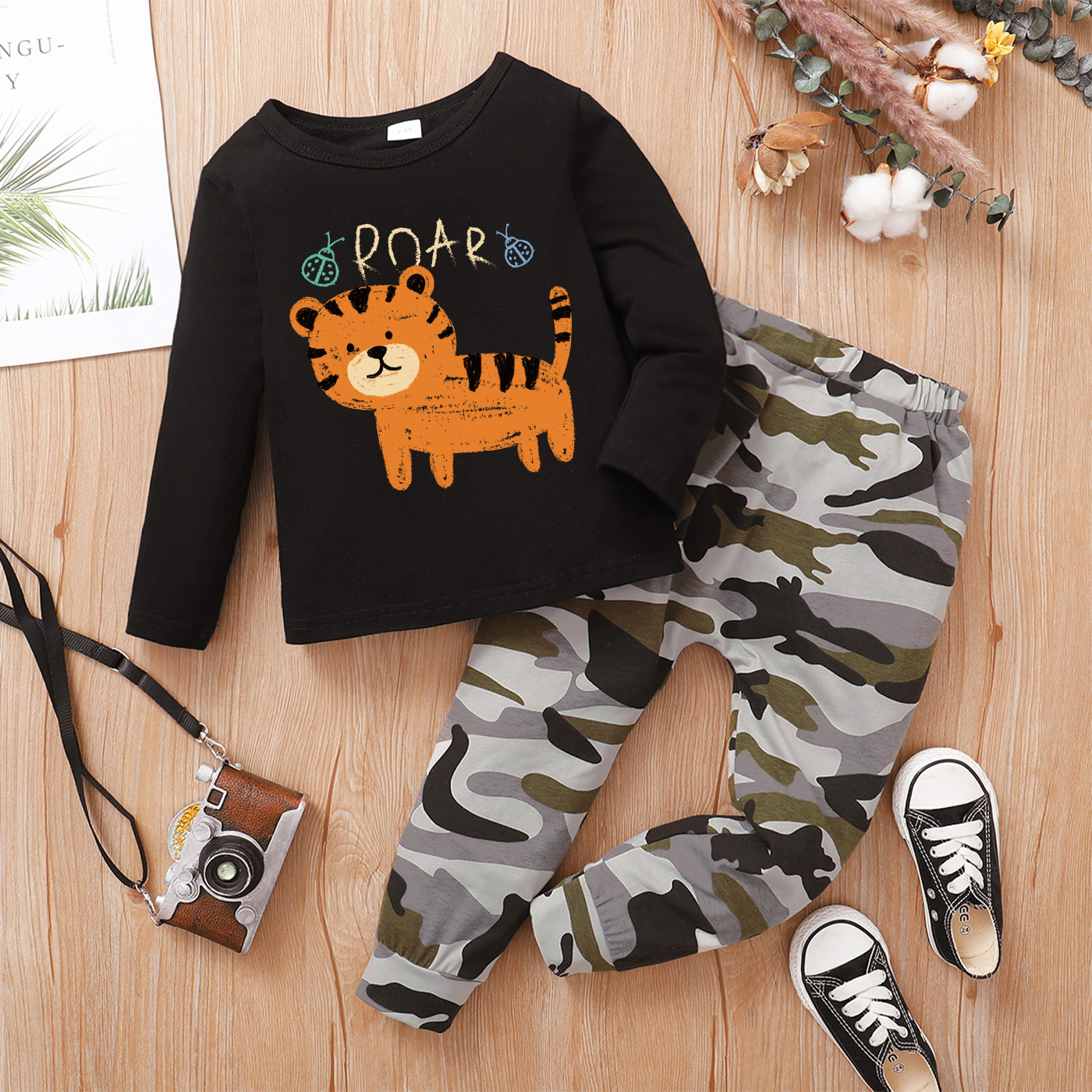 

2-Pack Toddler Boy Graphic Camouflage & Cat Print Long-sleeve Tee Pants Set