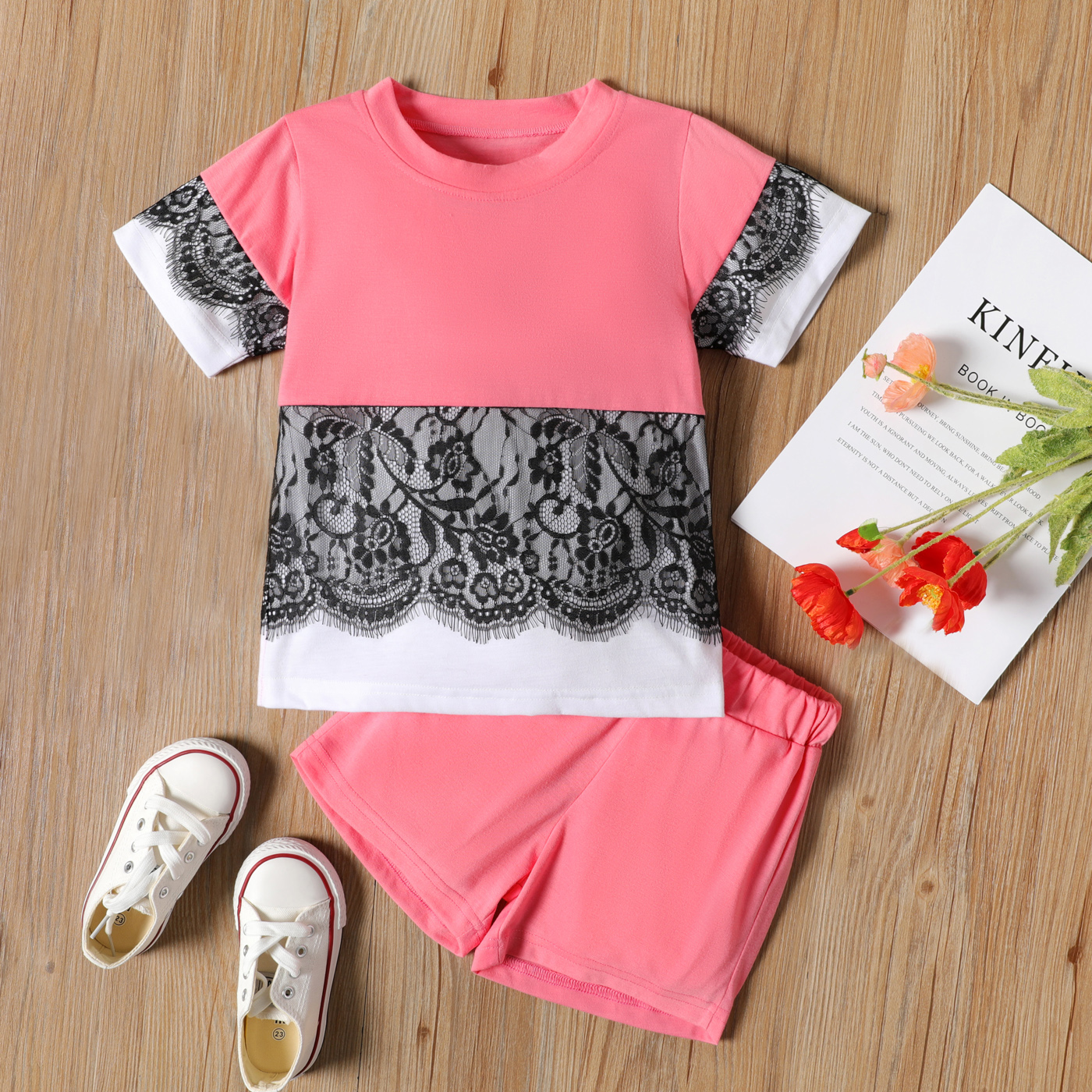 

2-piece Toddler Girl Lace Splice Short-sleeve Tee and Pink Shorts Set
