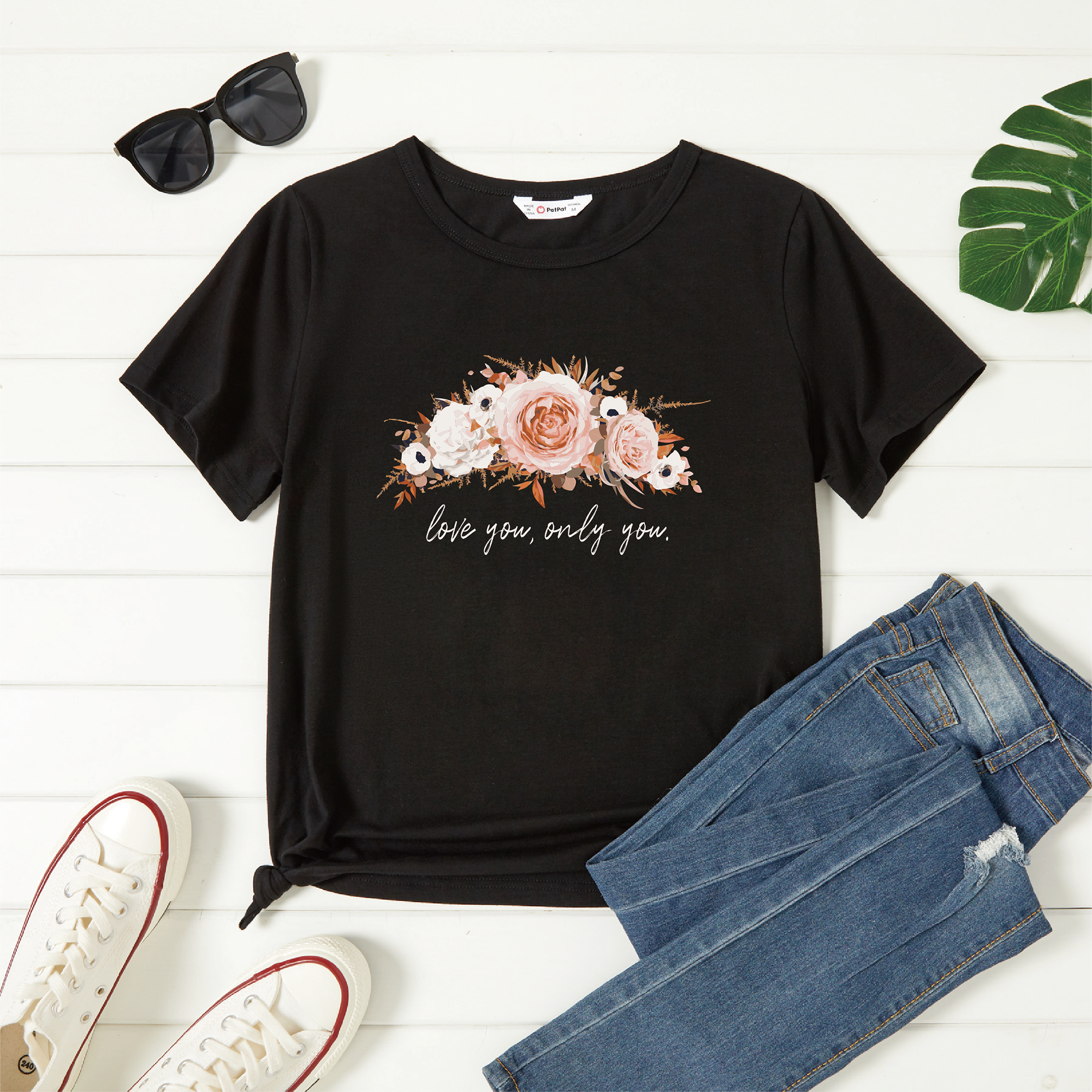 

Women Graphic Floral and Letter Print Round-collar Short-sleeve T-shirt