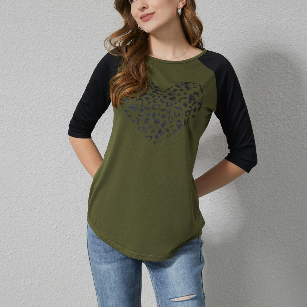 

Leopard Heart Print 3/4 Sleeve Two Tone T-shirt
