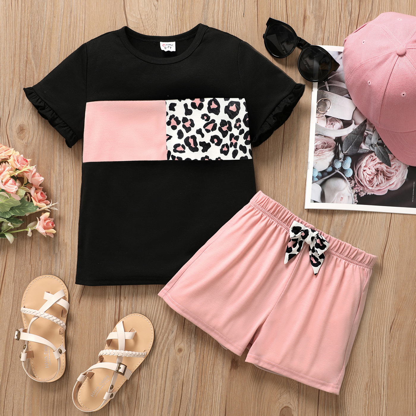 

2pcs Kid Girl Leopard Print Colorblock Short-sleeve Tee and Bowknot Design Pink Shorts Set