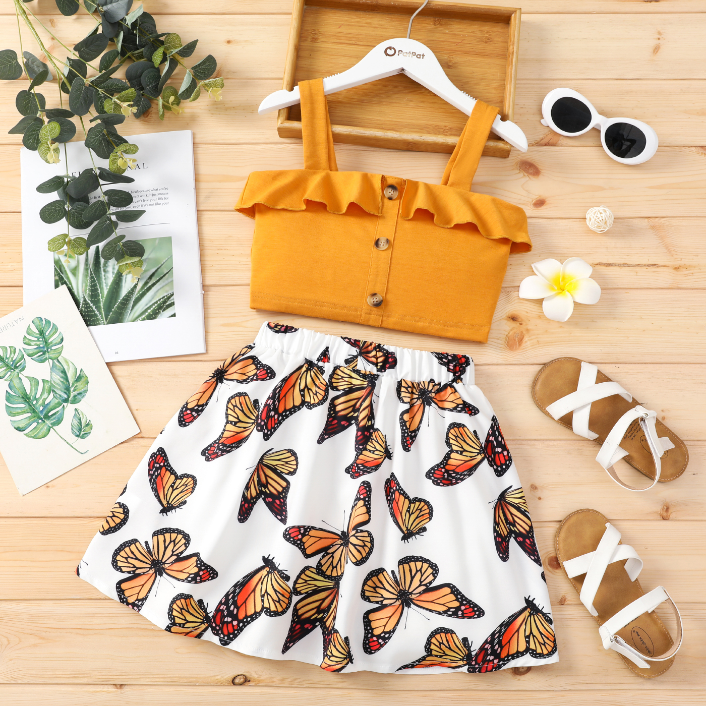 

2pcs Kid Girl Ruffled Button Design Camisole and Butterfly Print Skirt Set