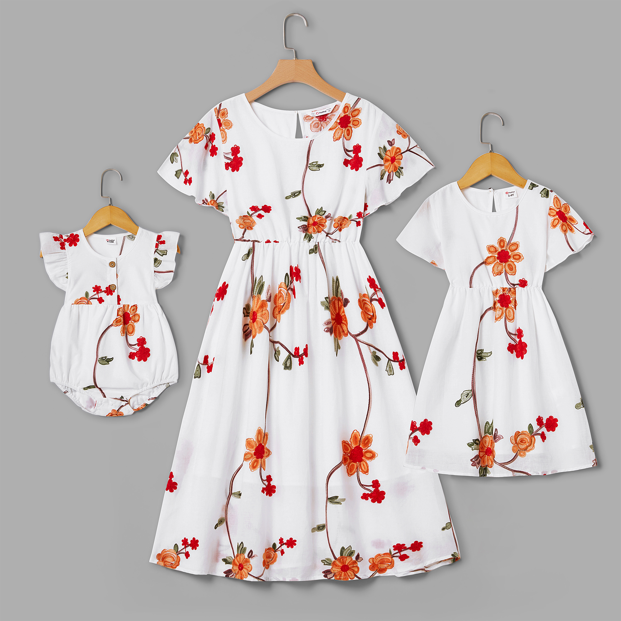 

All Over Floral Embroidered White Short-sleeve Dress for Mom and Me