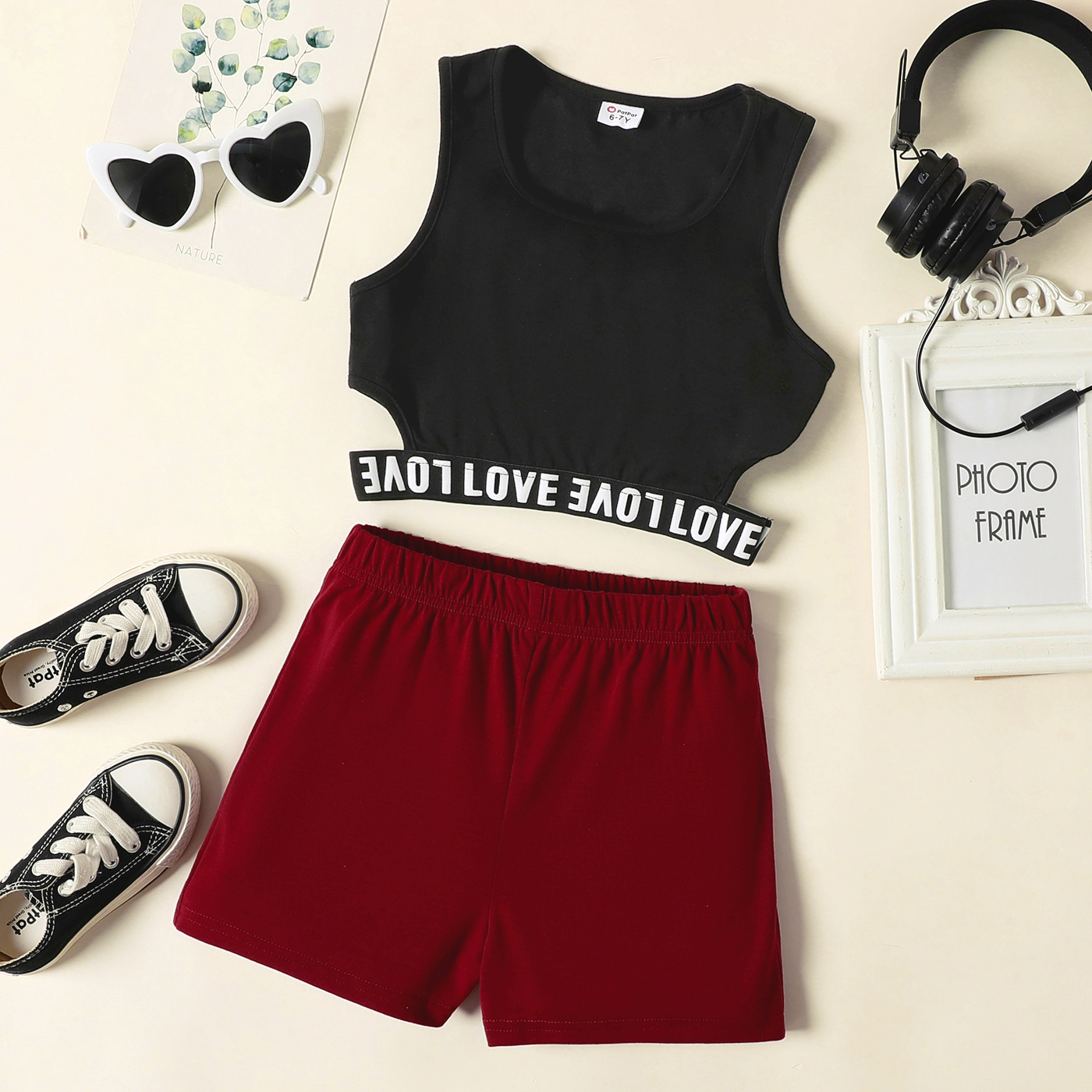 

2pcs Kid Girl Letter Print Cut Out Black Tank Top and Red Shorts Set