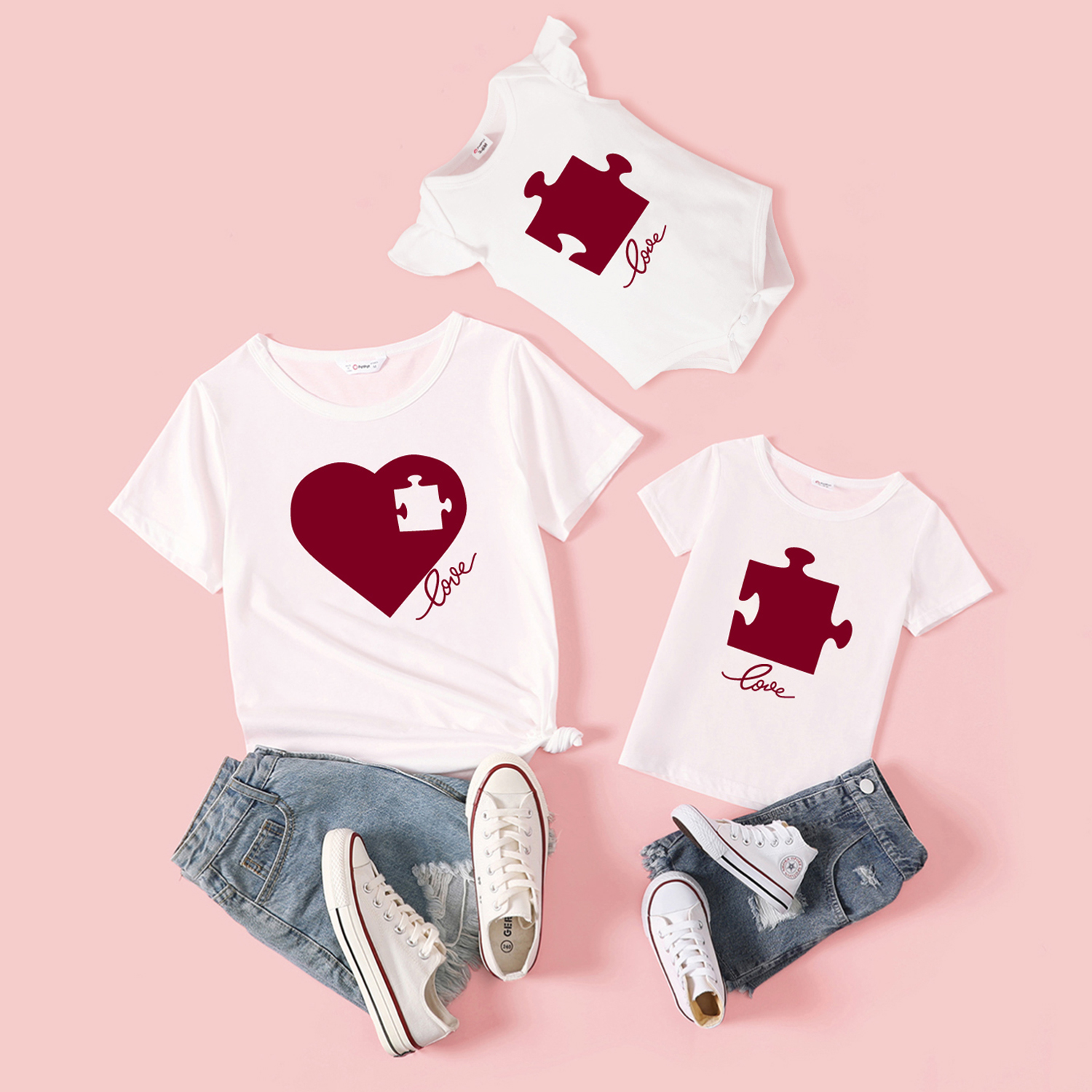 

Love Heart & Letter Print White Short-sleeve T-shirts for Mom and Me