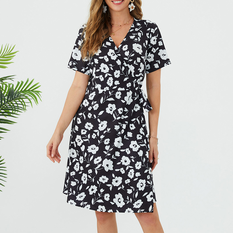 

Maternity Floral Print Short-sleeve Belted Dress