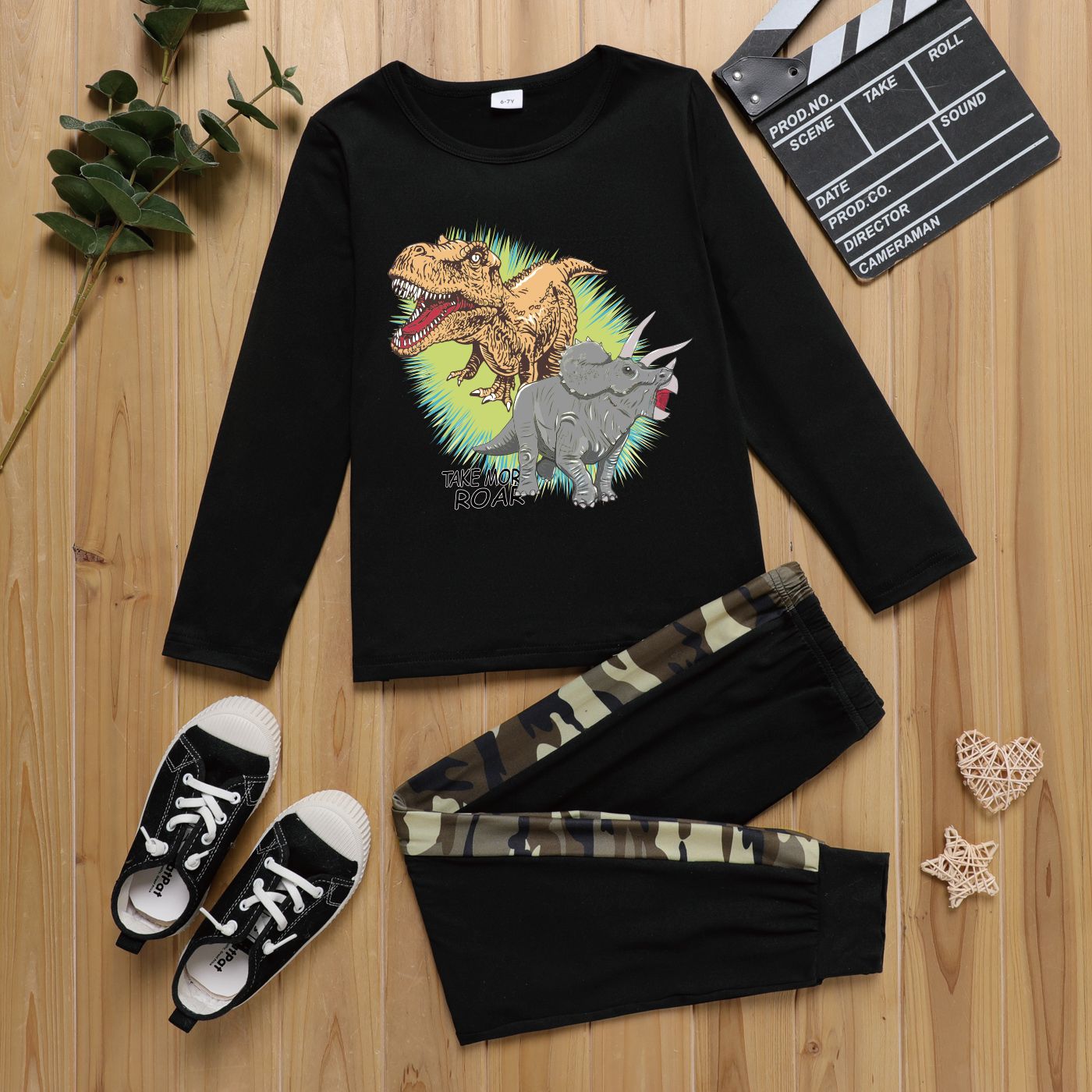 

2pcs Kid Boy Animal Dinosaur Print Long-sleeve Cotton Tee Camouflage Print Pants Set