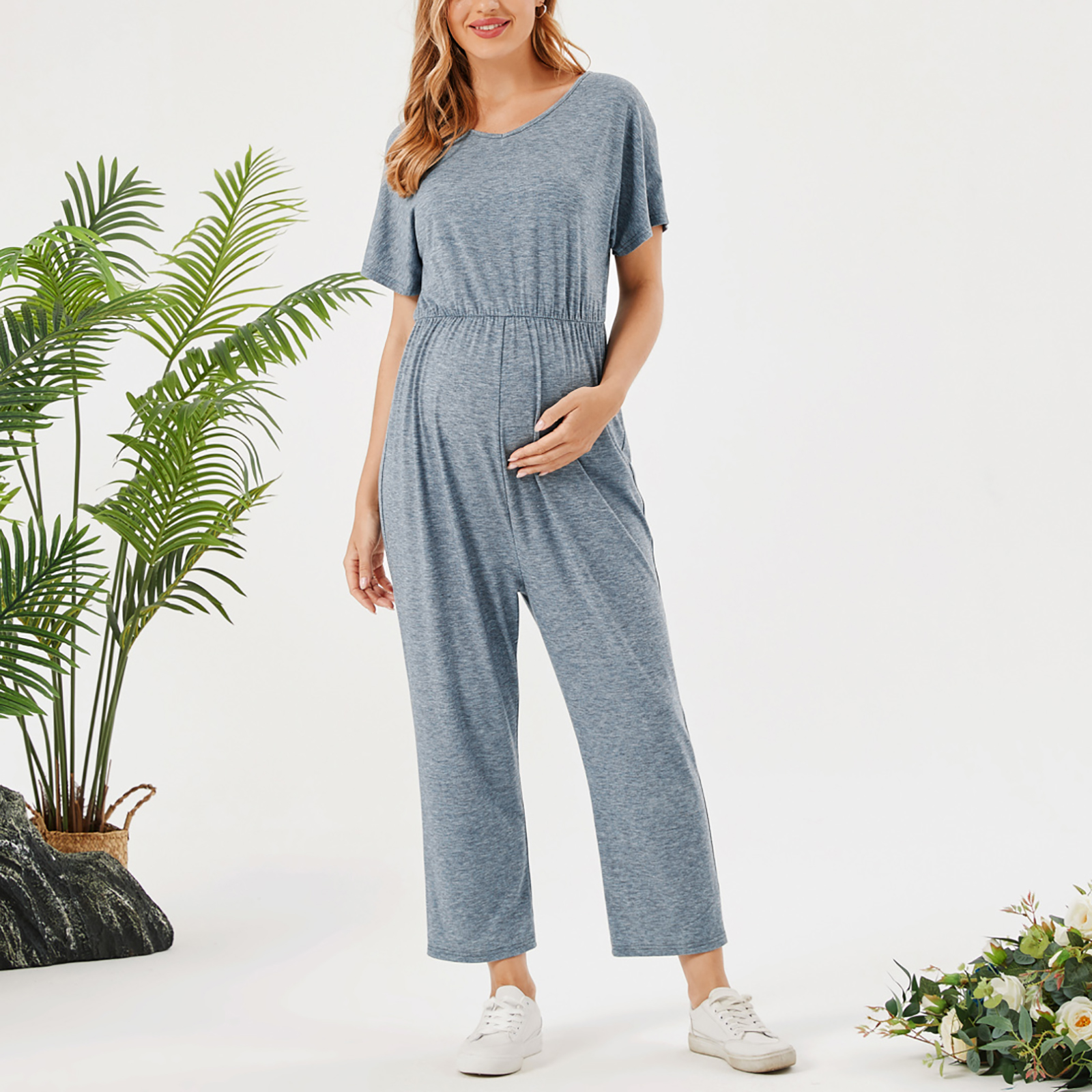 

Maternity Simple Plain Short-sleeve Jumpsuit