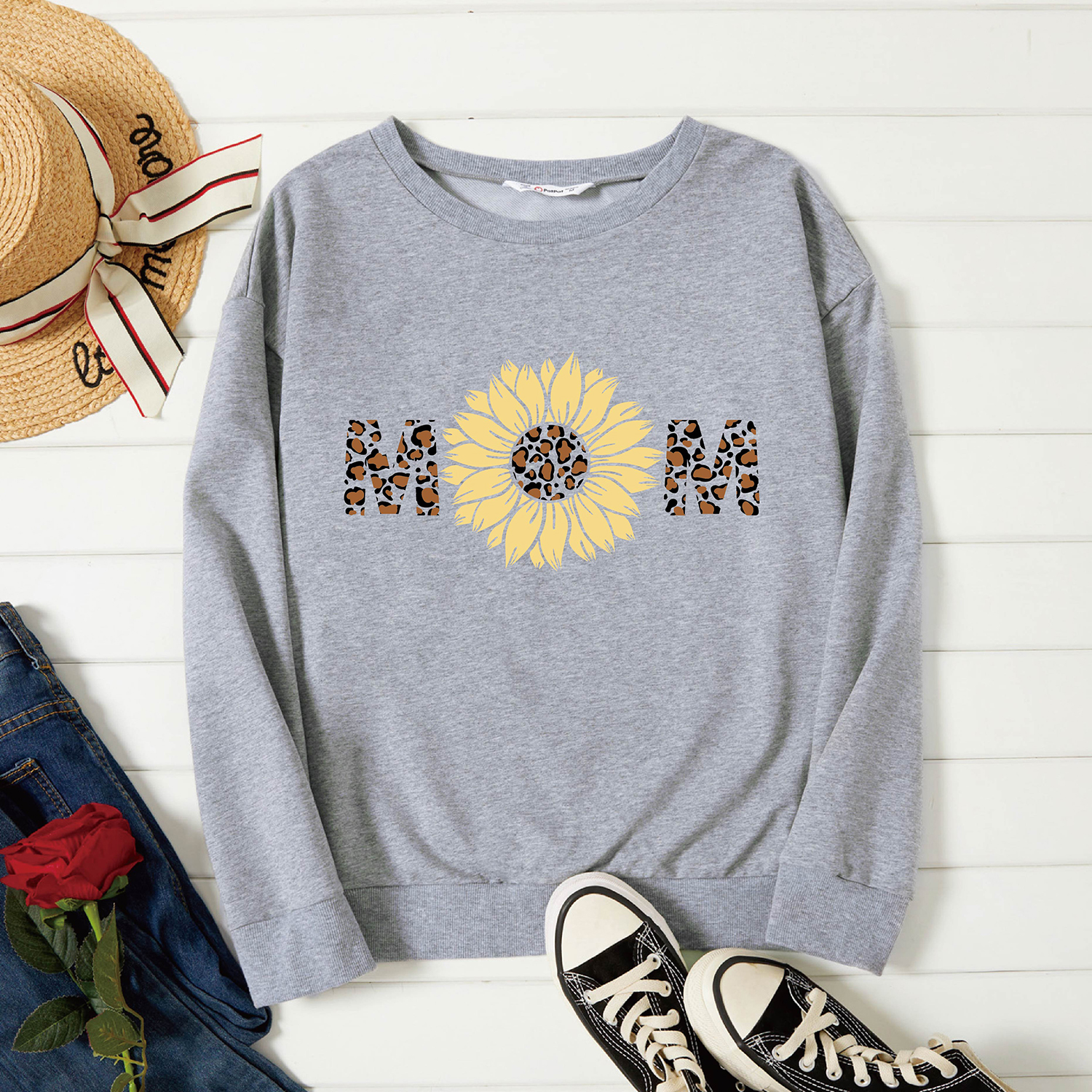 

Women Graphic Sunflower Letter Butterfly Print Long-sleeve Sweatshirt