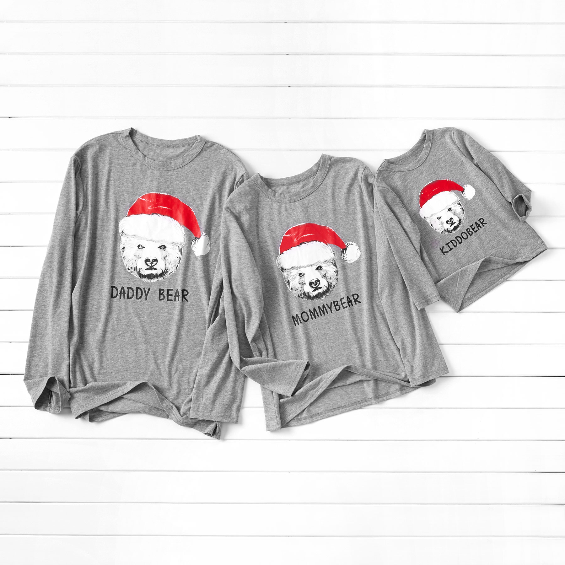 

Red Christmas Hat Bear Family T-shirts