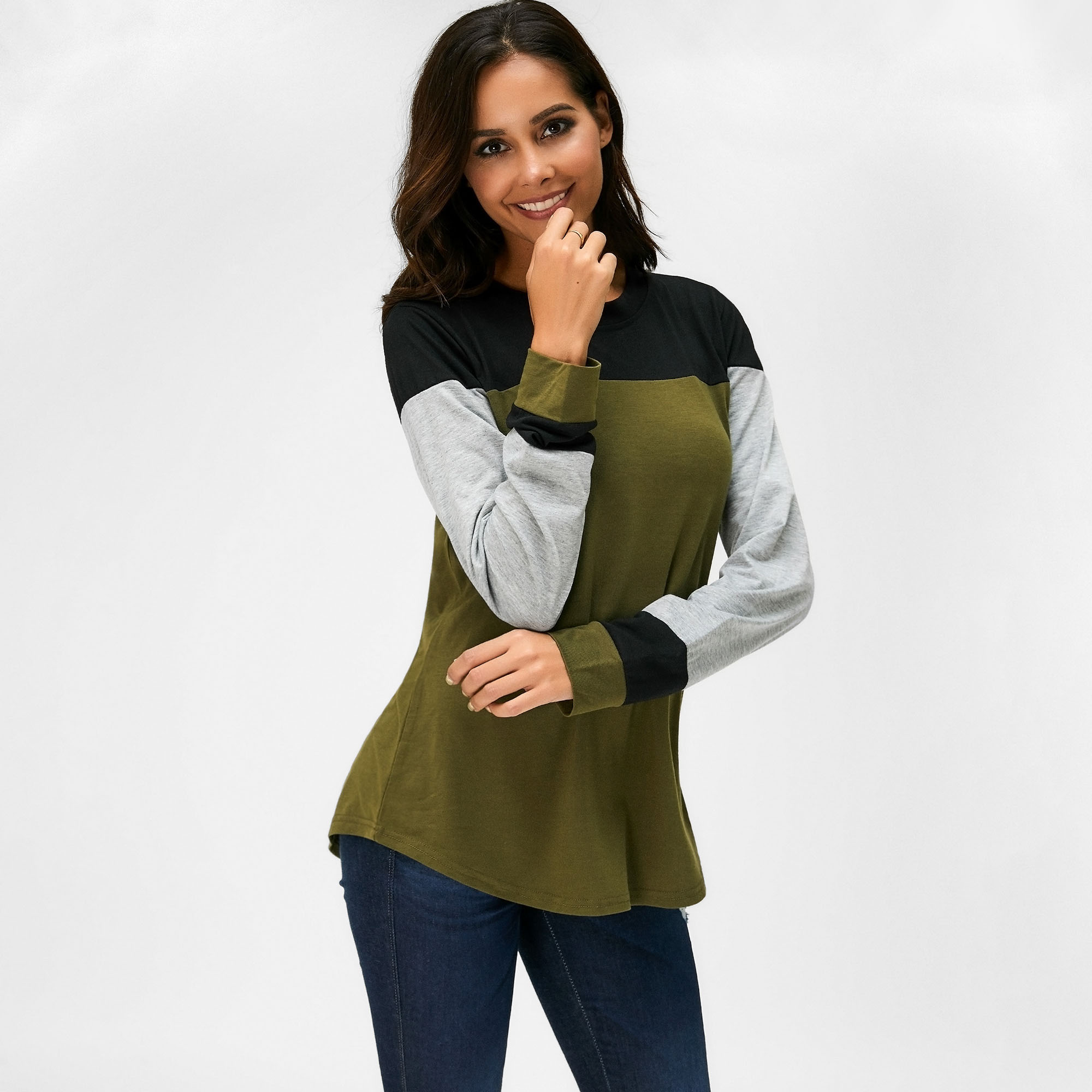 

Women's Colorblock Long Sleeve T-shirt