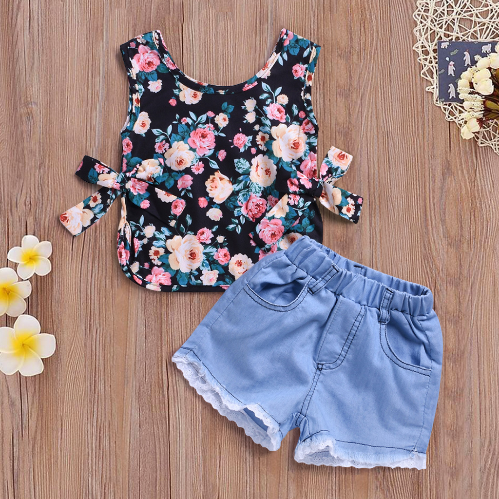 

Bowknot Floral Tank and Denim Shorts Set