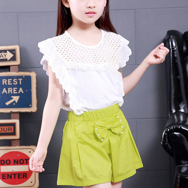 

Sweet 3D Flower Decor Top and Shorts Set
