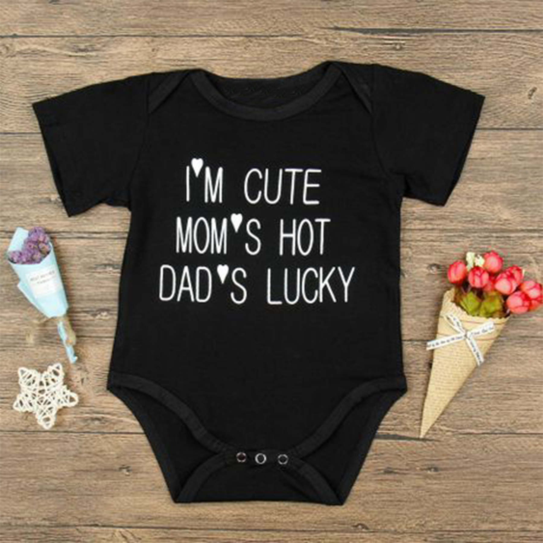 

Letter Print Short-sleeve Black Baby Romper