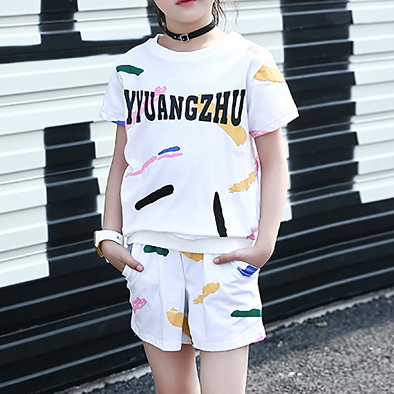

Casual Doodle Pattern Short-sleeve Top and Shorts Set