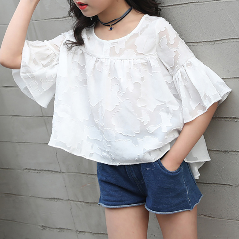 

Fashionable Solid Lace Design Top and Denim Shorts Set