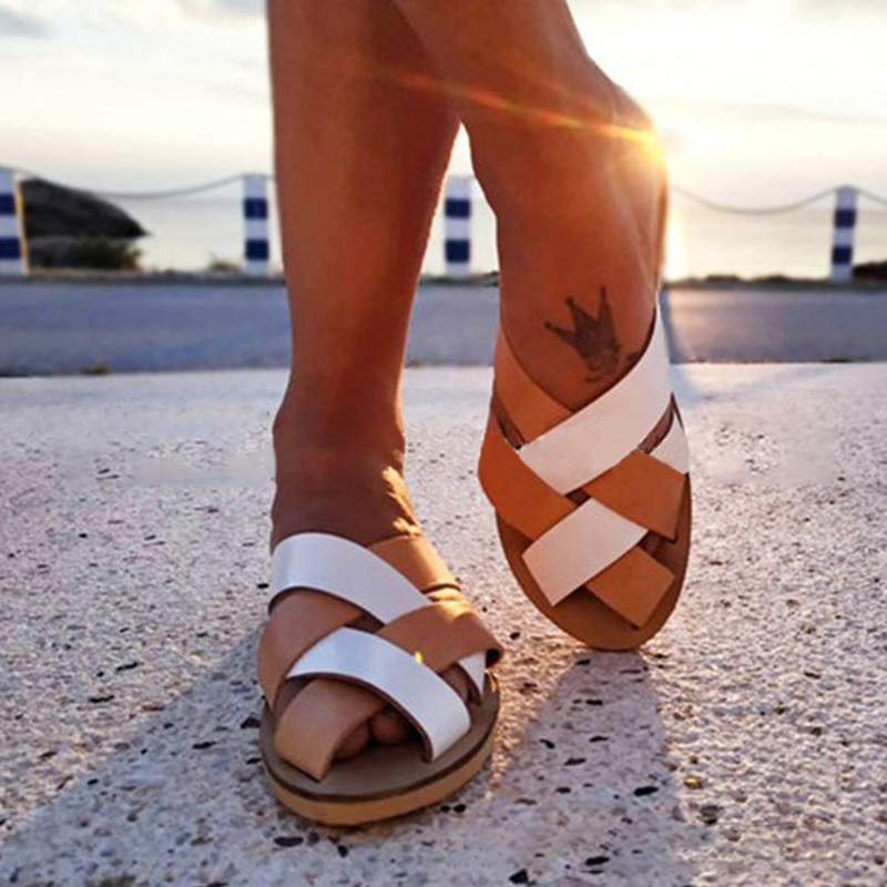

Trendy Color Block Sandals