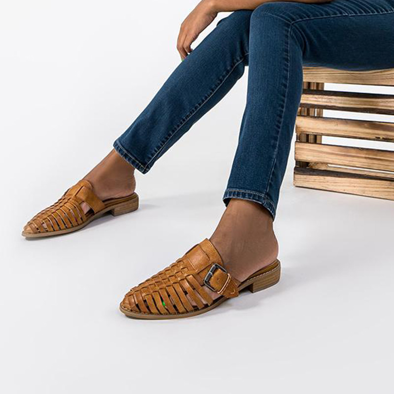 

Stylish Hollow Out Flats Sandals